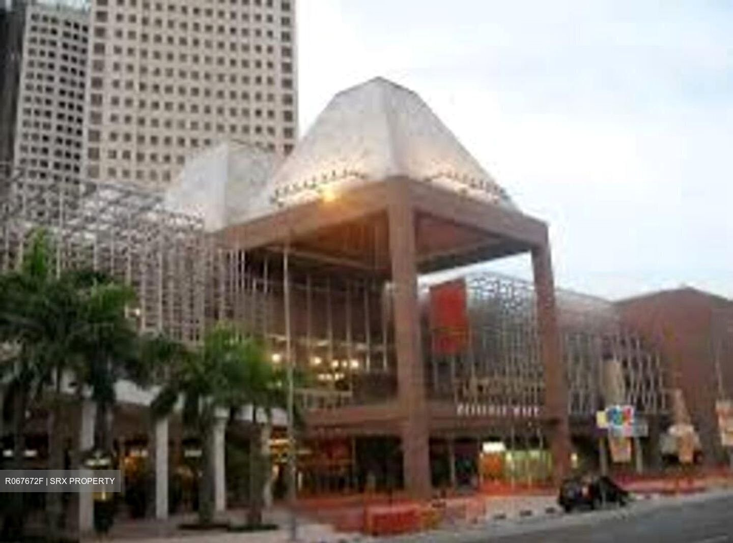 Centennial Tower (D1), Retail #470732161